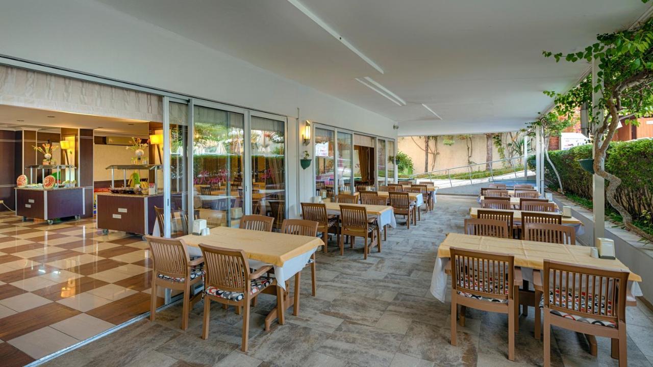Risus Hotel Side Exteriér fotografie