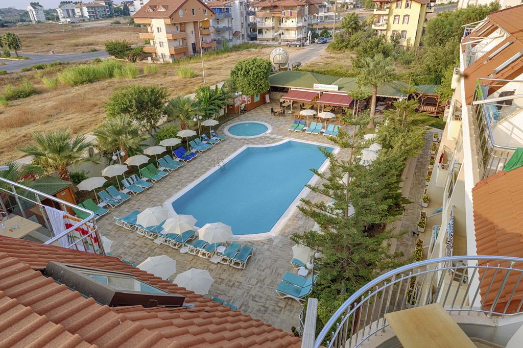 Risus Hotel Side Exteriér fotografie